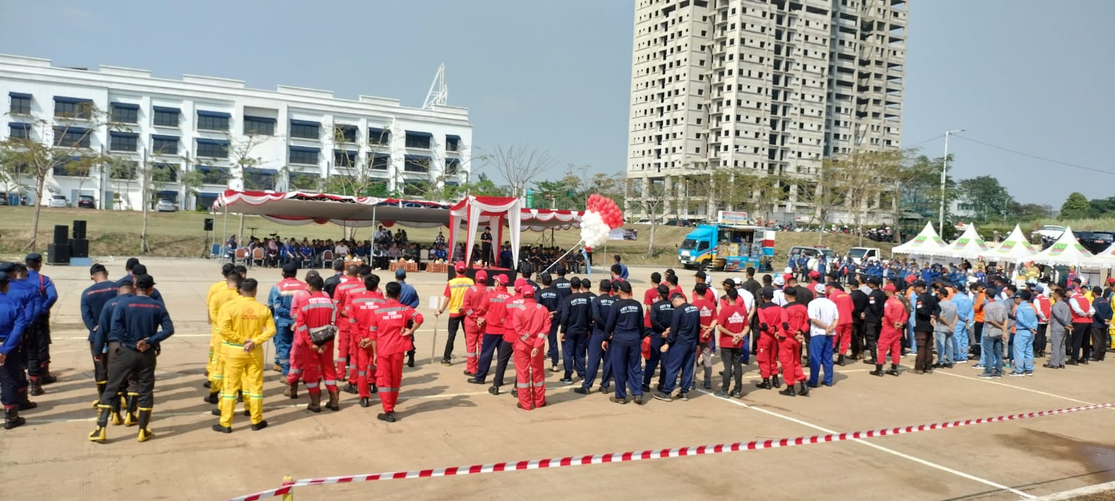 Partisipasi lomba pemadam kebakaran diselenggarakan oleh dinas pemadam kebakaran kab. Bekasi